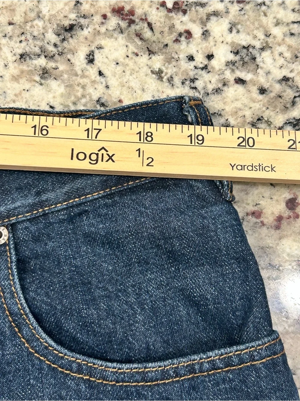 Eddie Bauer Premium Denim Relaxed Blue Plaid Flannel Lined Blue Jeans 38/30 Men